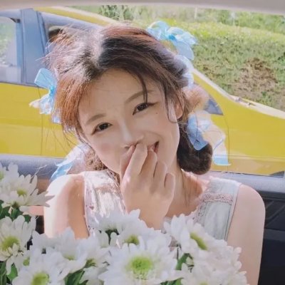 被迫闪婚，我在大佬怀里肆意撒娇